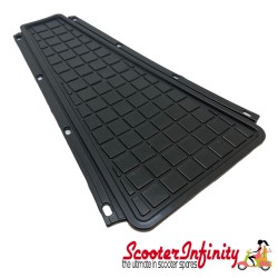 Floormat Centre Vespa (Black) (Vespa P80-150X/​ PX80-200E/​Lusso 1°/​P150S/​P200E)