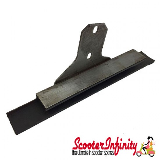 Chain Guide Lower (Lambretta GP 200)