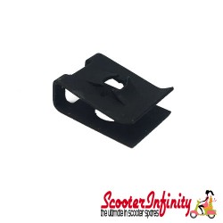 Mounting Plate Screw Horn Cover lower (Vespa PX/T5  handle bar cover for Vespa  T5/PKXL2,  speed nut)