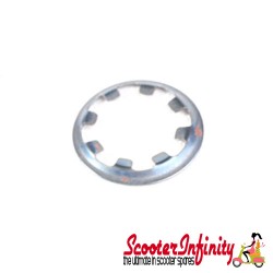 Bumper Rear Protection Retaining Clip (LML, Vespa P Range, PX125-200 E, PX 125-200 E Disc, T5, T5 Classic)