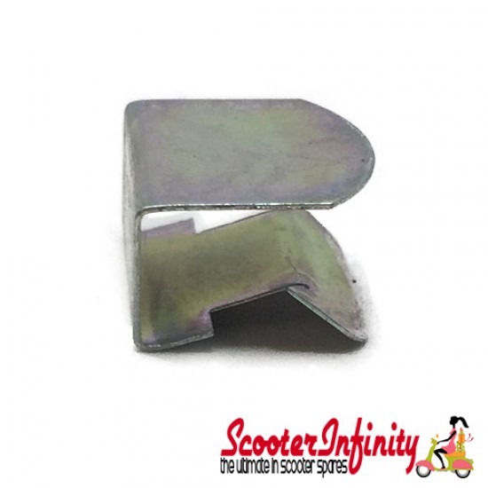 Clamp Seat Cover PIAGGIO (Vespa all Classic models,  12x11 5x7 mm)