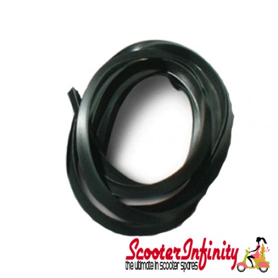 Sidepanel Rubber Pair Lambretta (Black) (CASA)(GP 125-200)