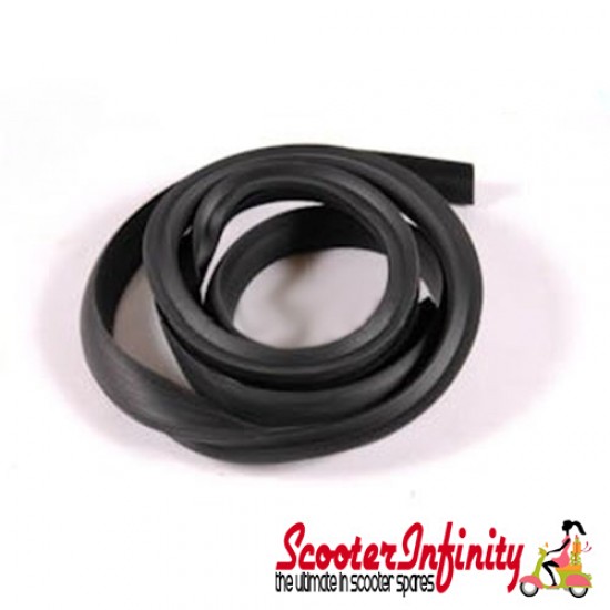 Sidepanel Rubber Trim Pair (Black) (14 mm, 1100 mm, thick) (Vespa LML, P Range, PX, T5)